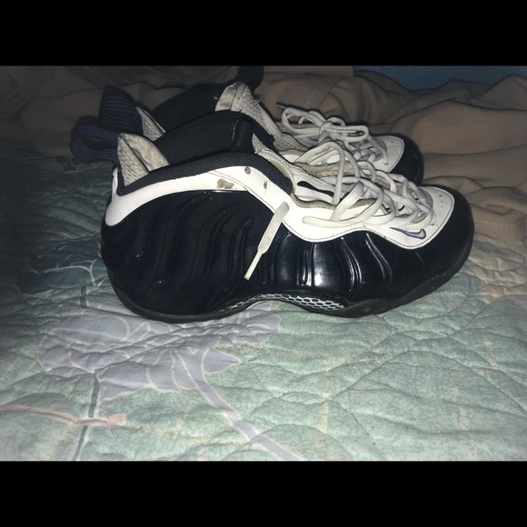 Shoes - Picture 6 of 8